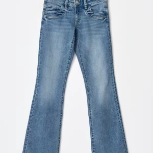 Scandi lowwaist jeans från gina - Helt nya jeans från gina aldrig använda lappen sitter kvar. Jag kan skicka egna bilder på dom!❤️