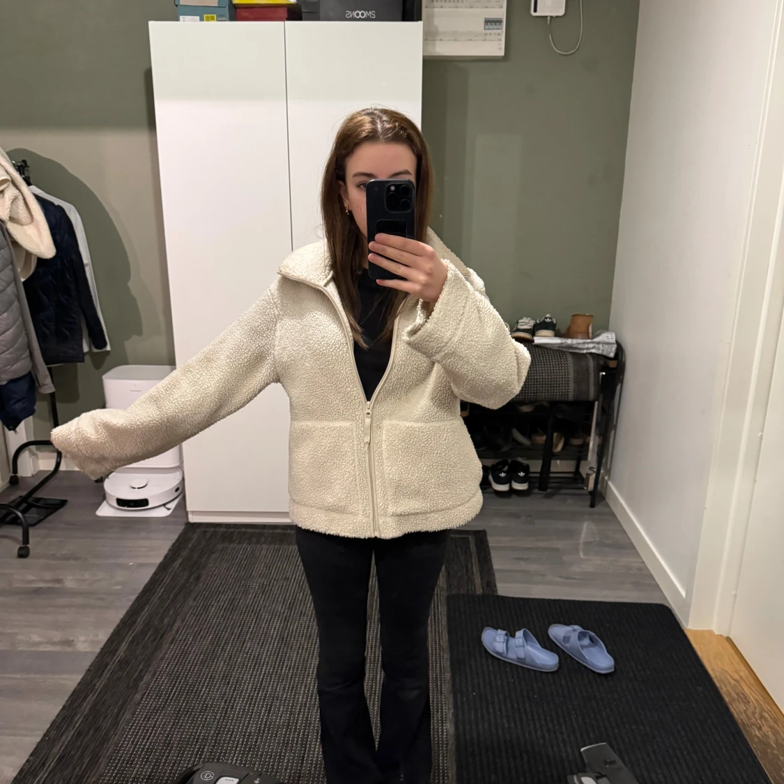 Beige teddyjacka med dragkedja - 4