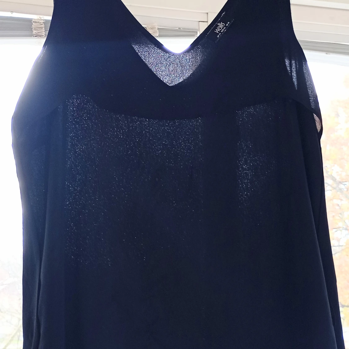 Marinblå ärmlös klänning från Wallis