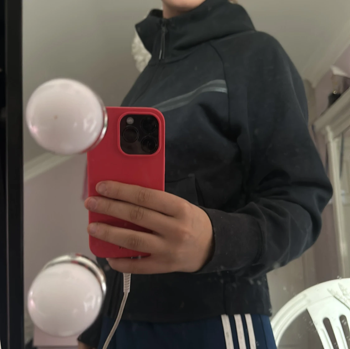 Svart Nike Tech kofta med reflexdetaljer - 1