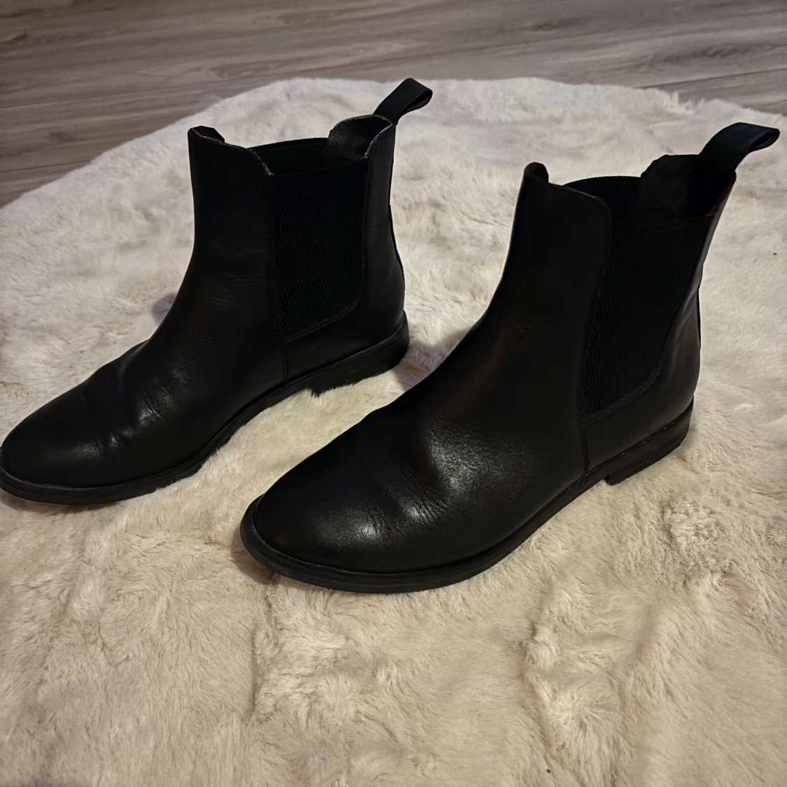 Svarta chelsea boots i skinn stl 37 - 2