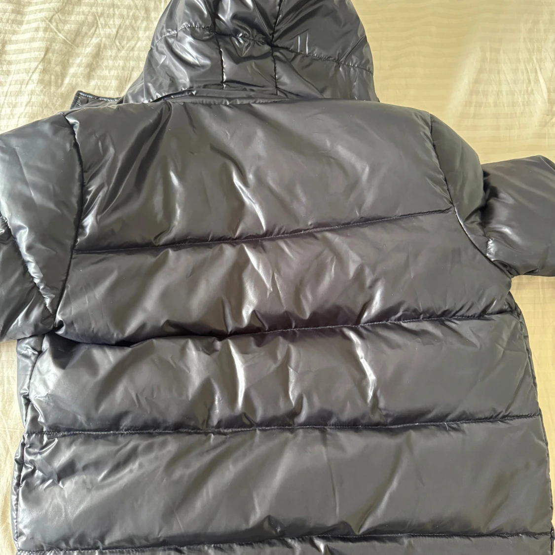 Svart pufferjacka - 4