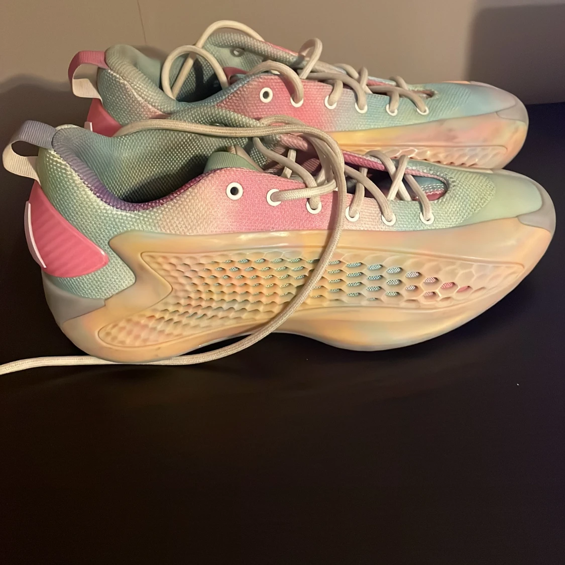 Ae1 Anthony Edwards 1 - 2