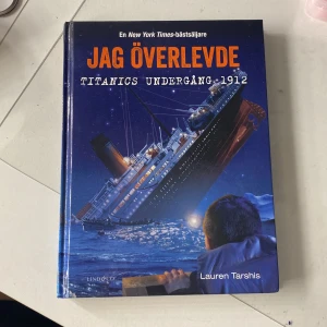 Bok - Jag överlevde Titanics undergång 1912, bra och lättläst bok som jag kan rekommendera. Perfekt som julklapp 