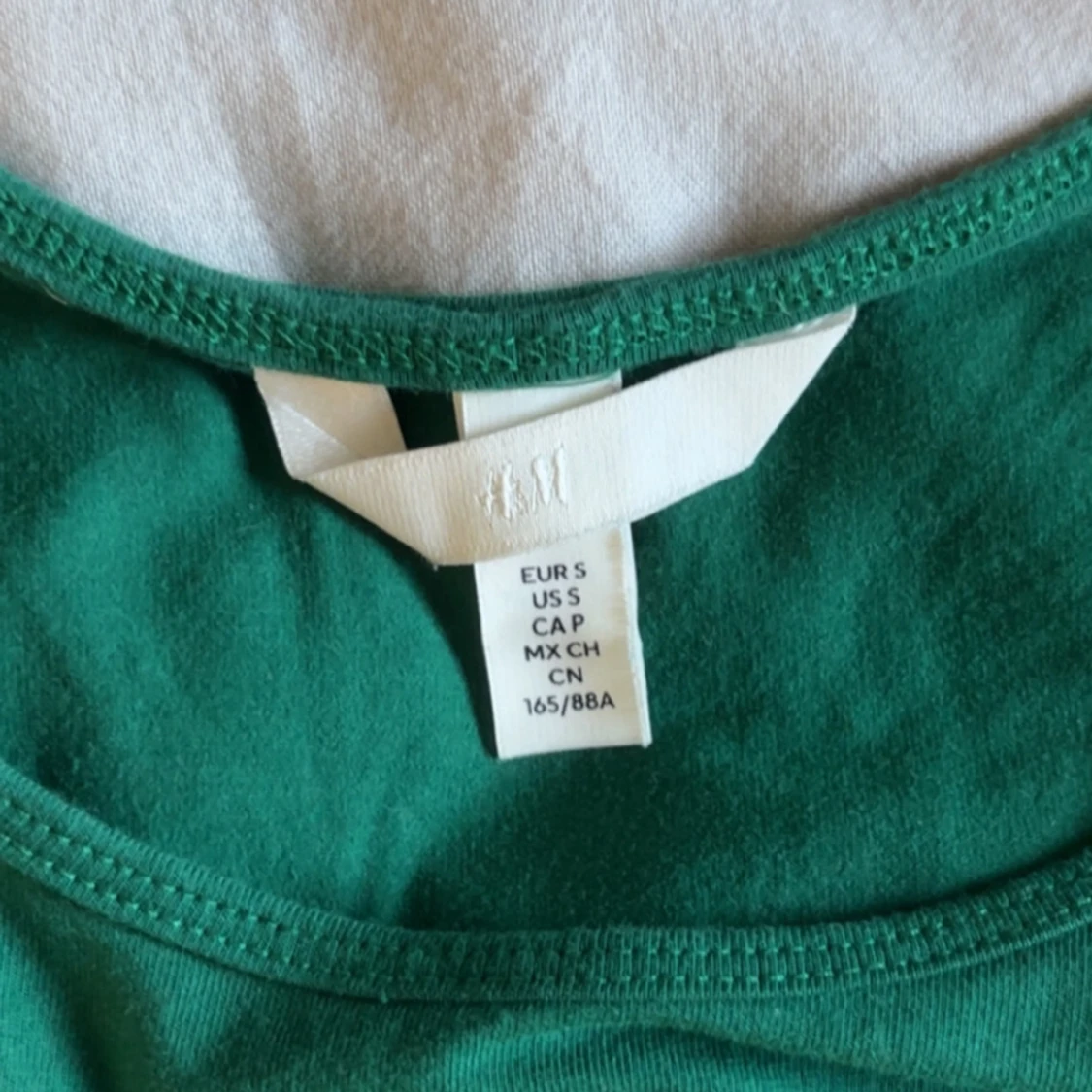 Grön o beige tröja - 2