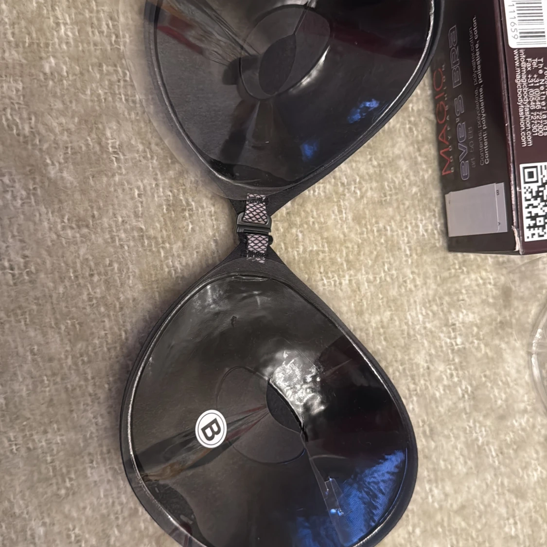 Svart bandlös bh stl.B från Magic Bodyfashion - 2