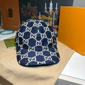 GG keps - Helt ny GG keps, vädlig unik och sällsynt modell, dustbag och tags medföljer, storlek S