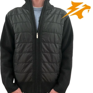 Svart cardigan jacka med camo-foder - Perfekt för dig som inte bryr sig om märket. (Har ej ett märke) bara skriva vid funderingar 