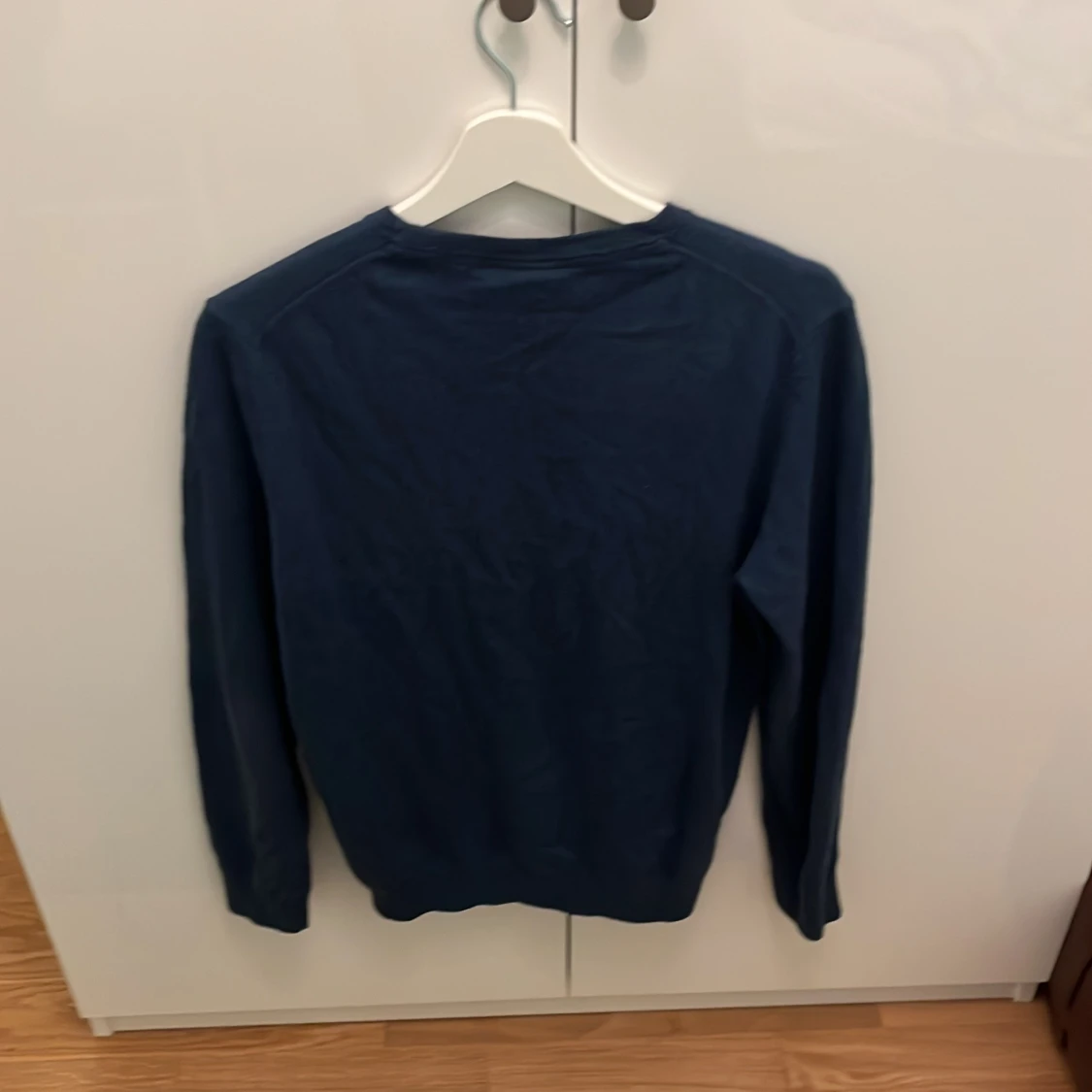 Marinblå tröja från Lyle & Scott - 1