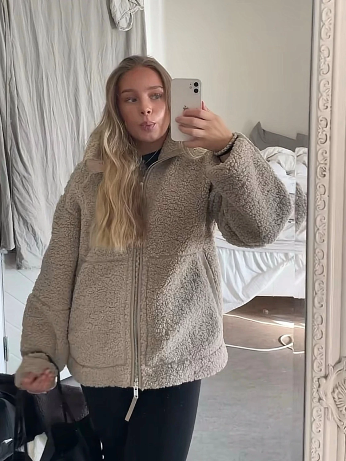 Beige teddyjacka  - 1