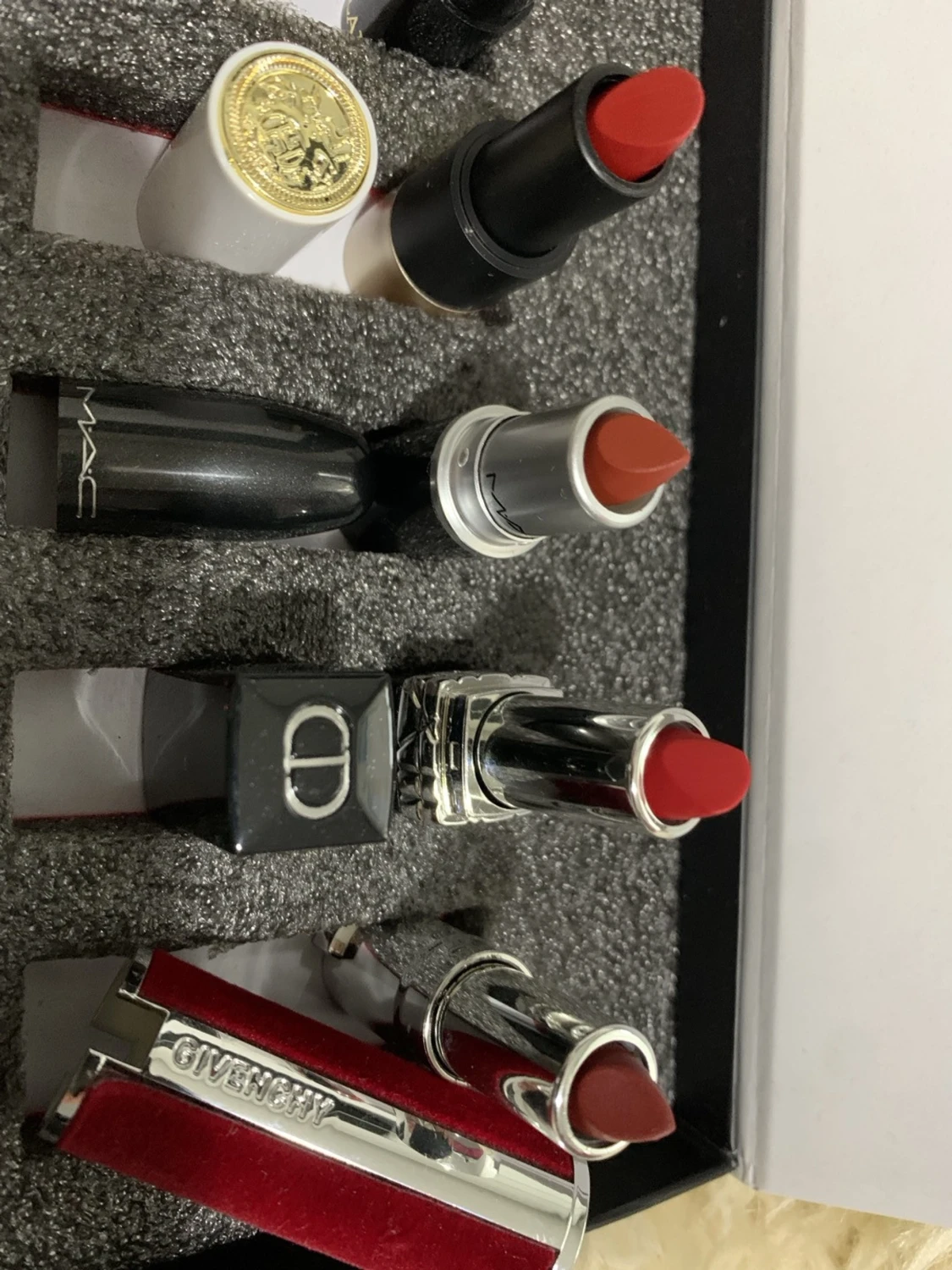 Sju röda läppstift (mini) - 1