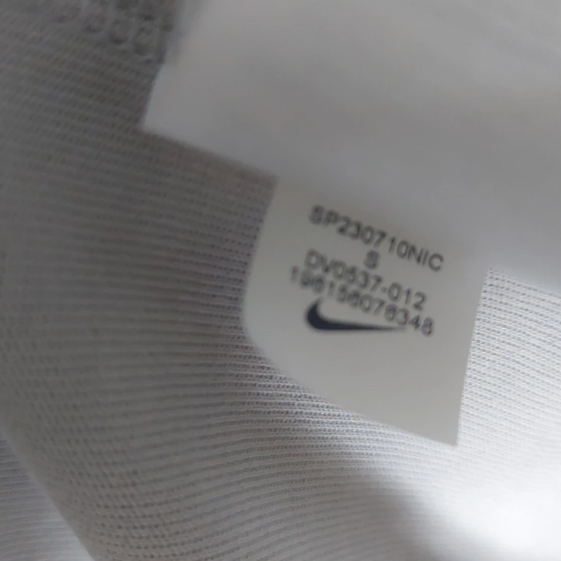 Vit och grå Nike tech med huva - 3