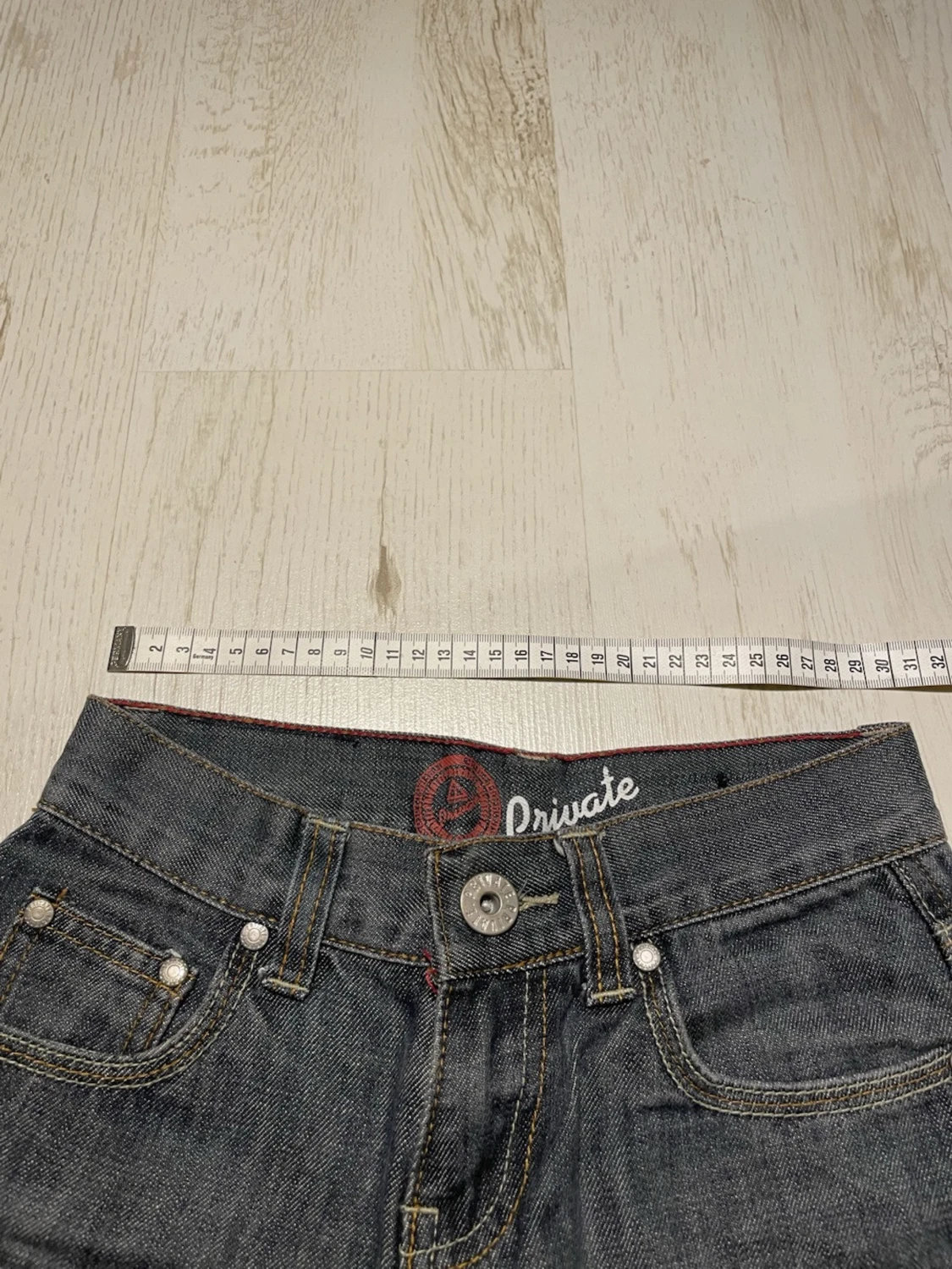 Mörkblå jeansshorts från Private - 2