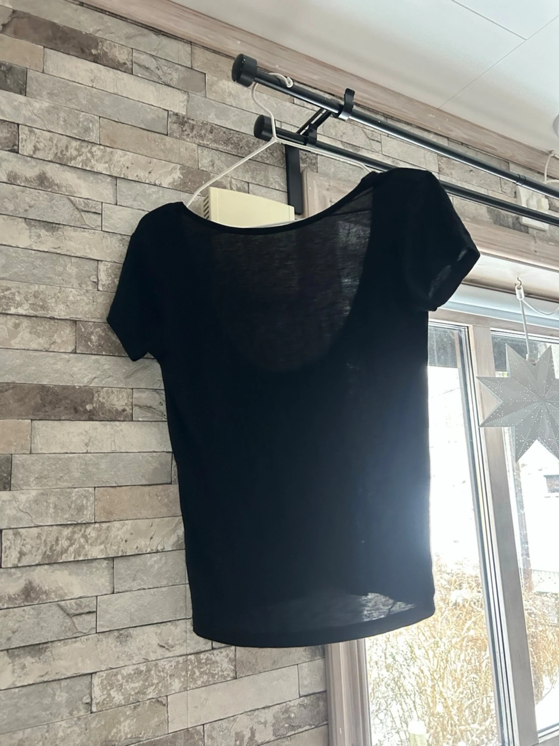 Svart tunn kortärmad topp