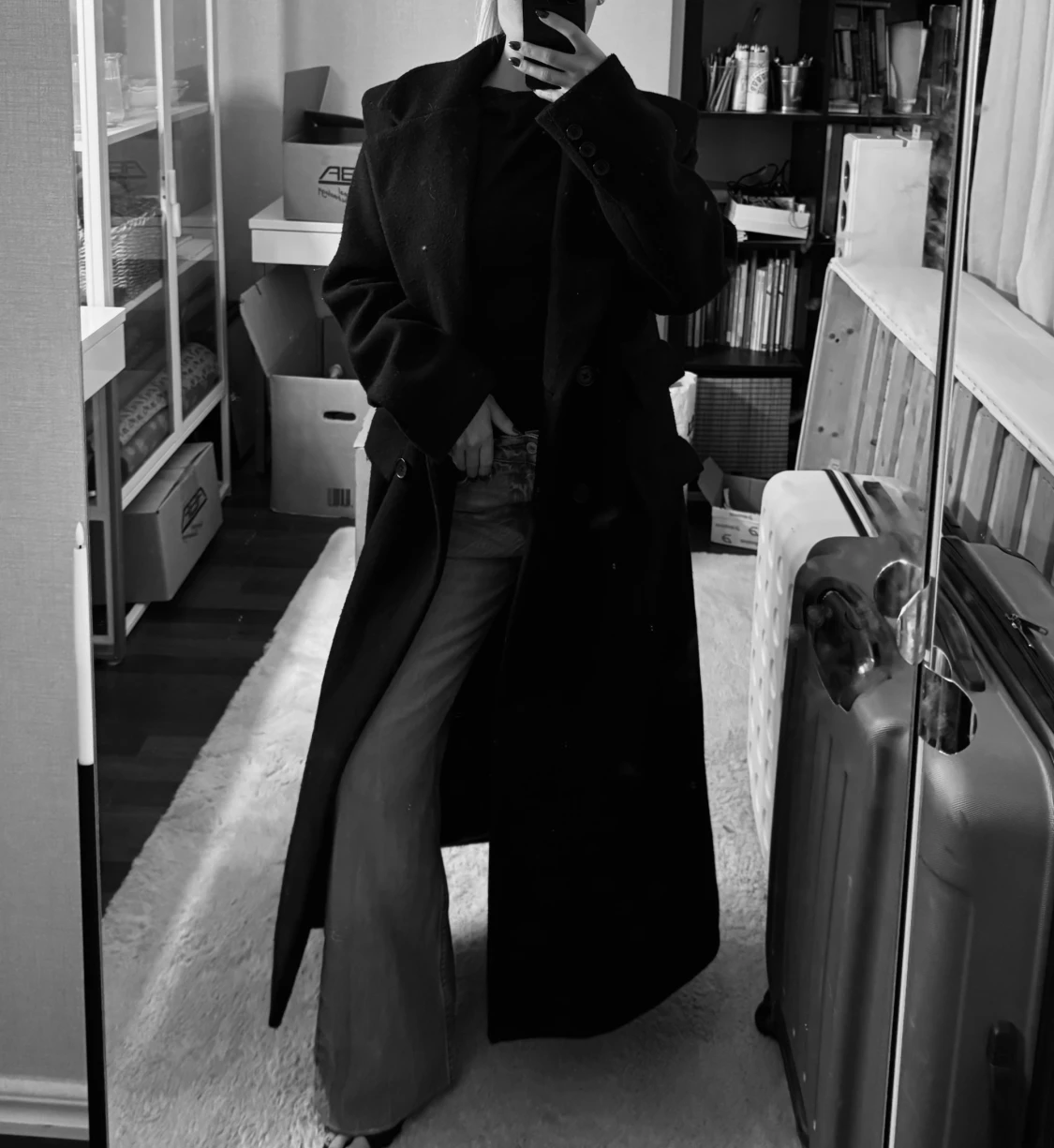 SNYGG lång svart kappa  - 2