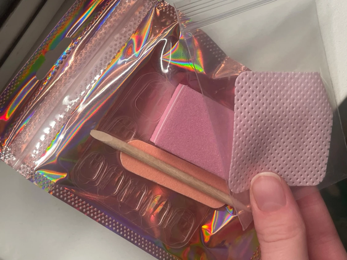 Blå och vita press-on naglar med mönster - 6