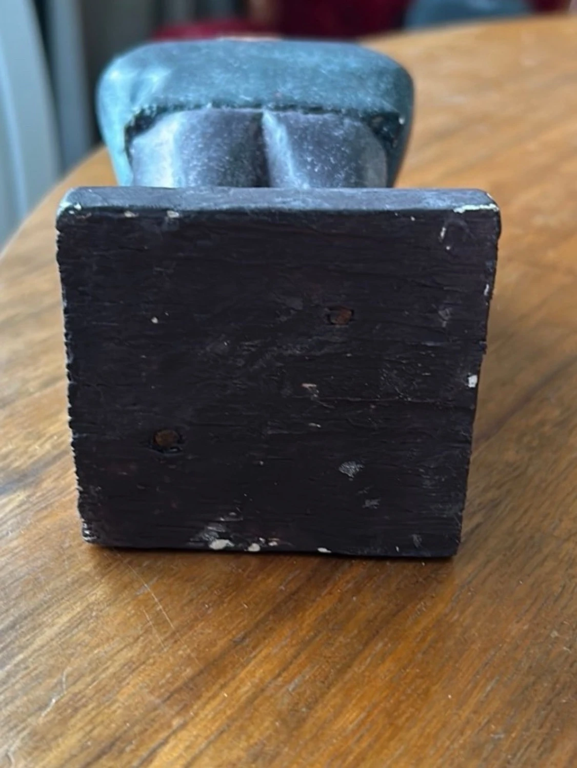 Dekorativ hundfigur i kostym - 3