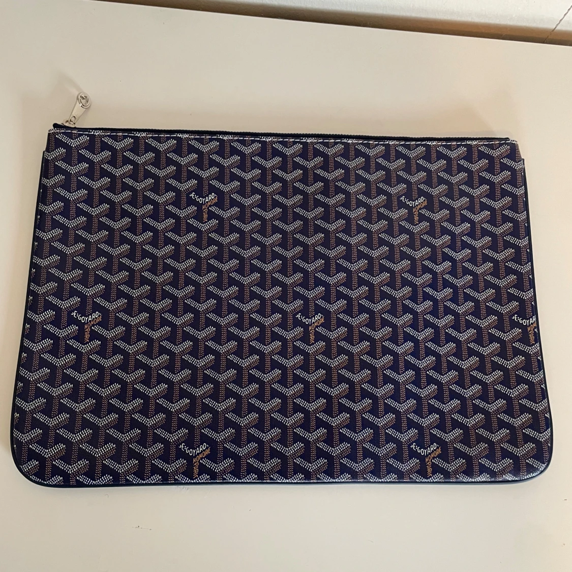 Blå snygg dataväska