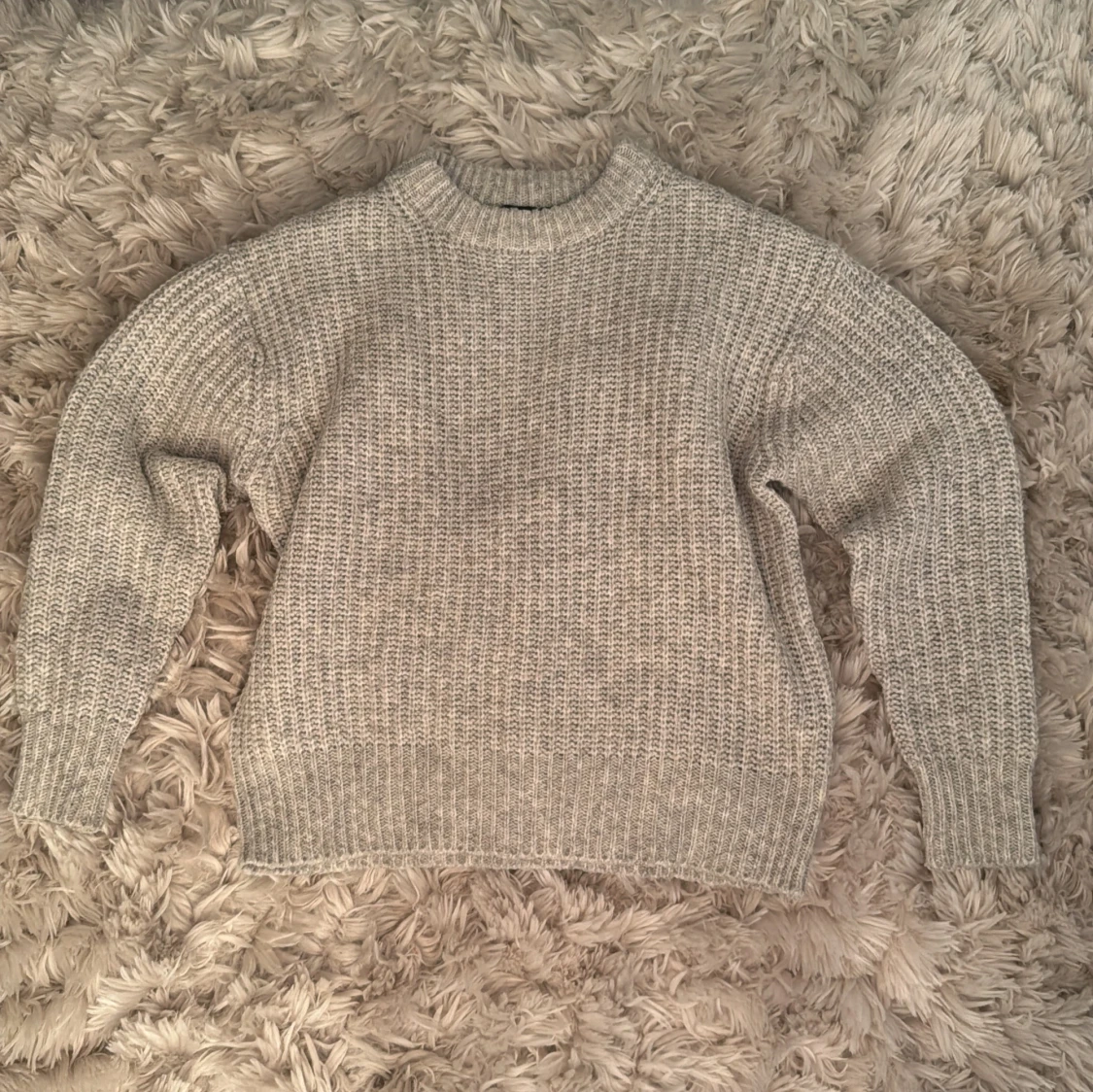 Grå stickad tröja från 157