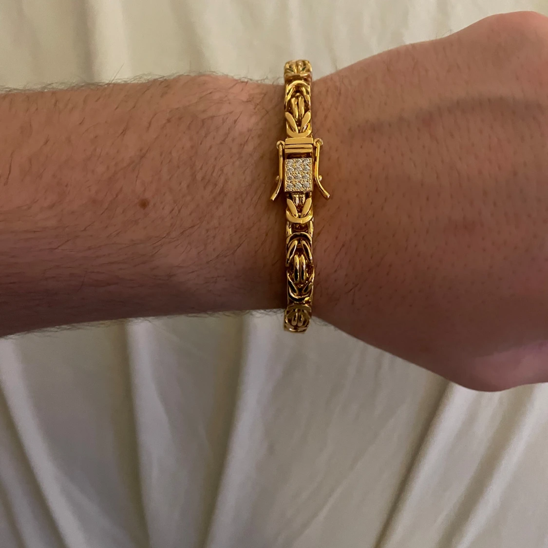 Guldfärgat armband från Kejsar - 1