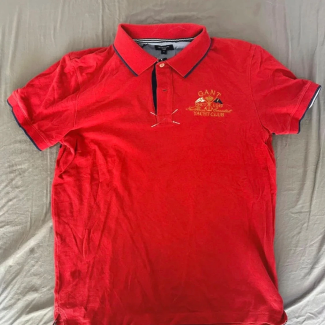 Röd GANT pikétröja S
