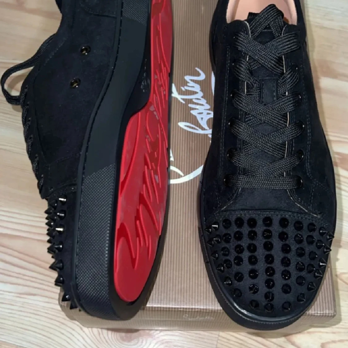 Christian Louboutin svarta sneakers(prisförslag)  - 2