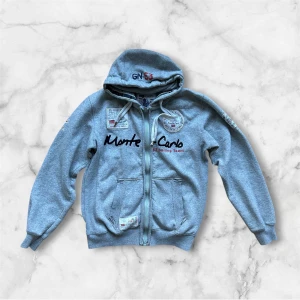 Grå hoodie Monte Carlo GN53 - Ruggit go hoodie//skriv vid funderingar 🤩