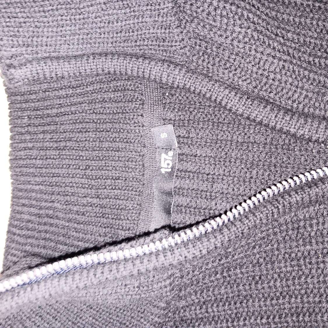 Svart stickad half zip-tröja - 2