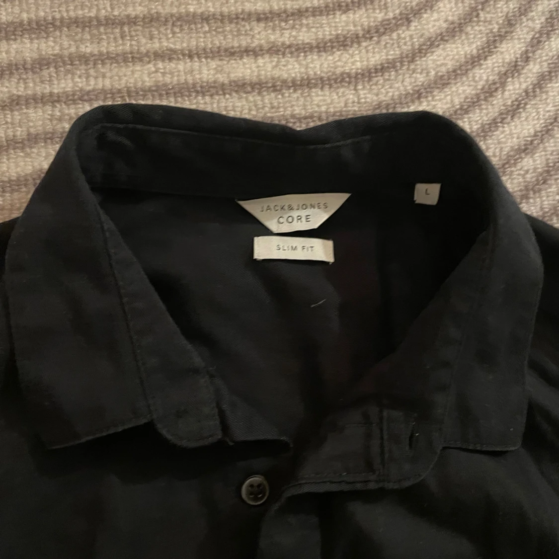 Svart skjorta från Jack & Jones - 1