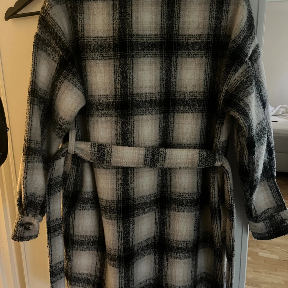 Rutig kappa med bälte🤍 - 2