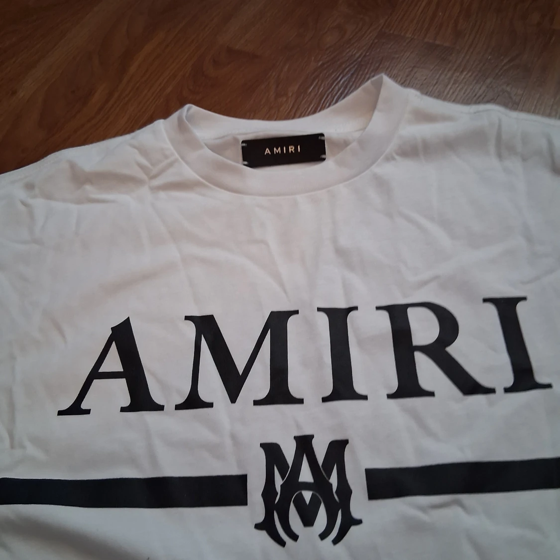 Vit t-shirt från Amiri med tryck - 1