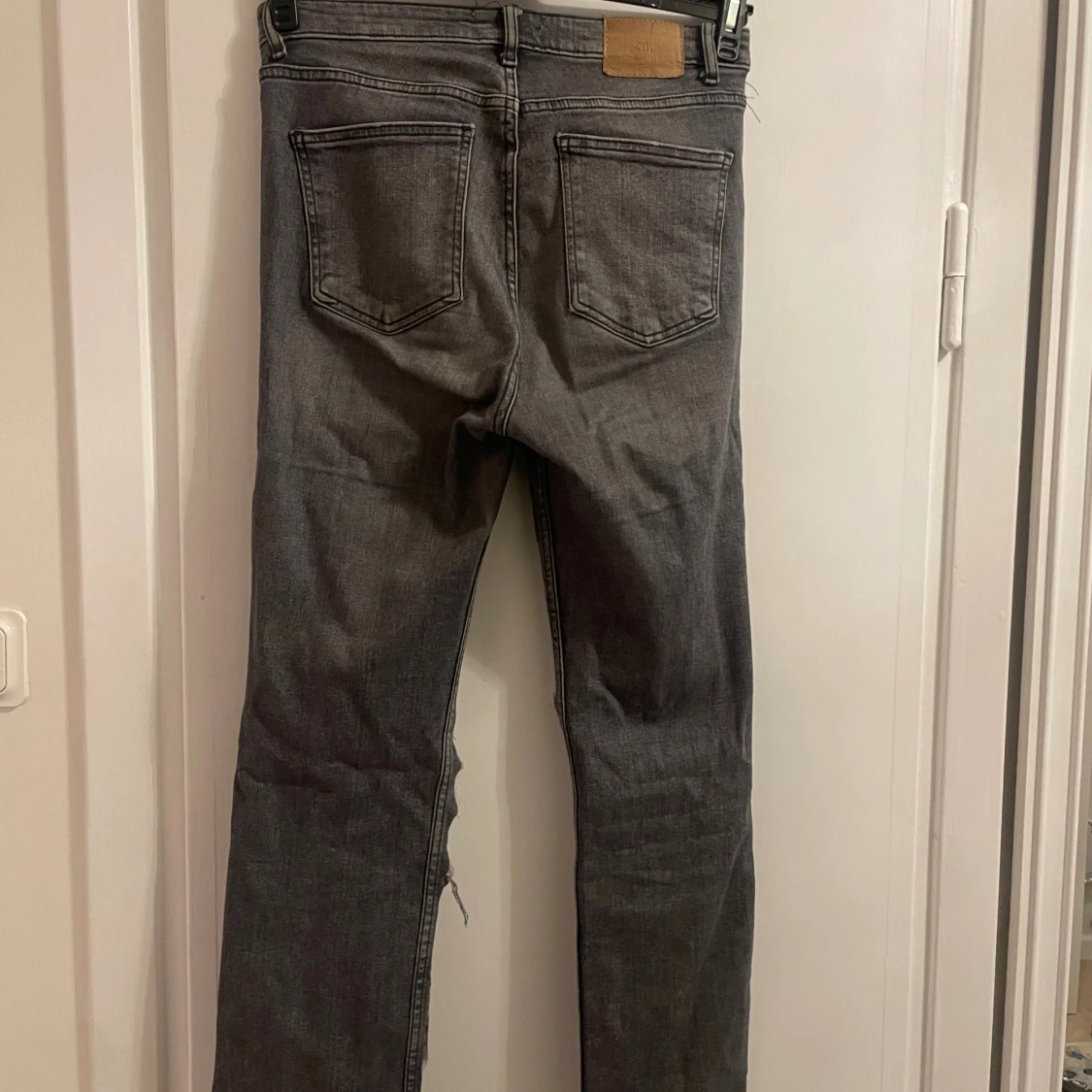 Gråa jeans från Zara - 3