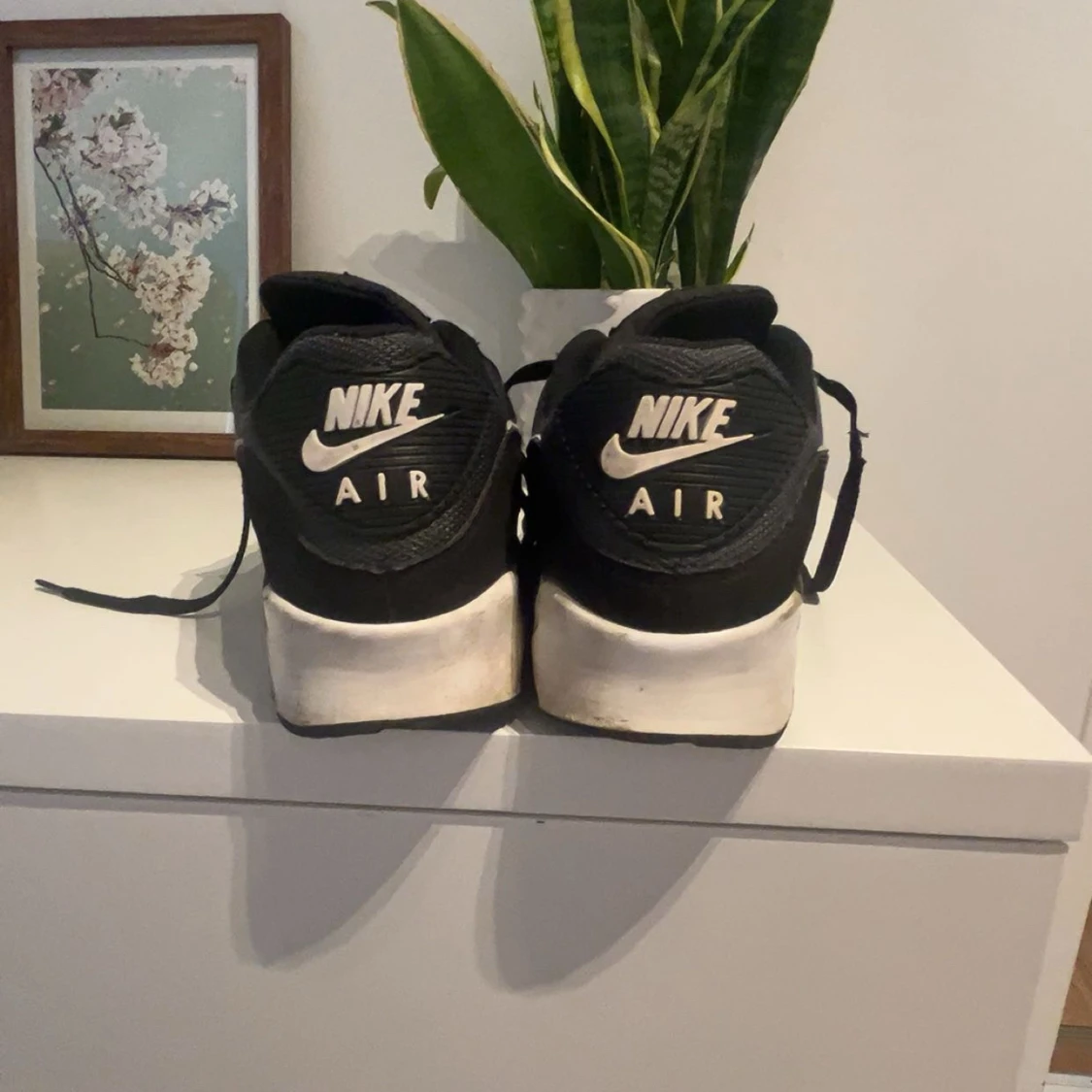 Nike Air Max 90 svart/vit strl 45 - 1