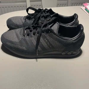 Svarta Adidas originals LA - Snygga svarta adidas originals LA