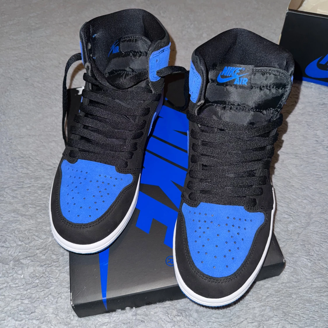 Nike Air Jordan 1 High Royal Blue - 2