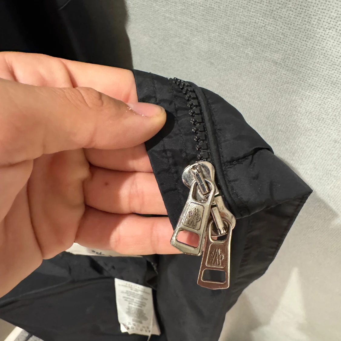 Svart vindjacka från Moncler - 3