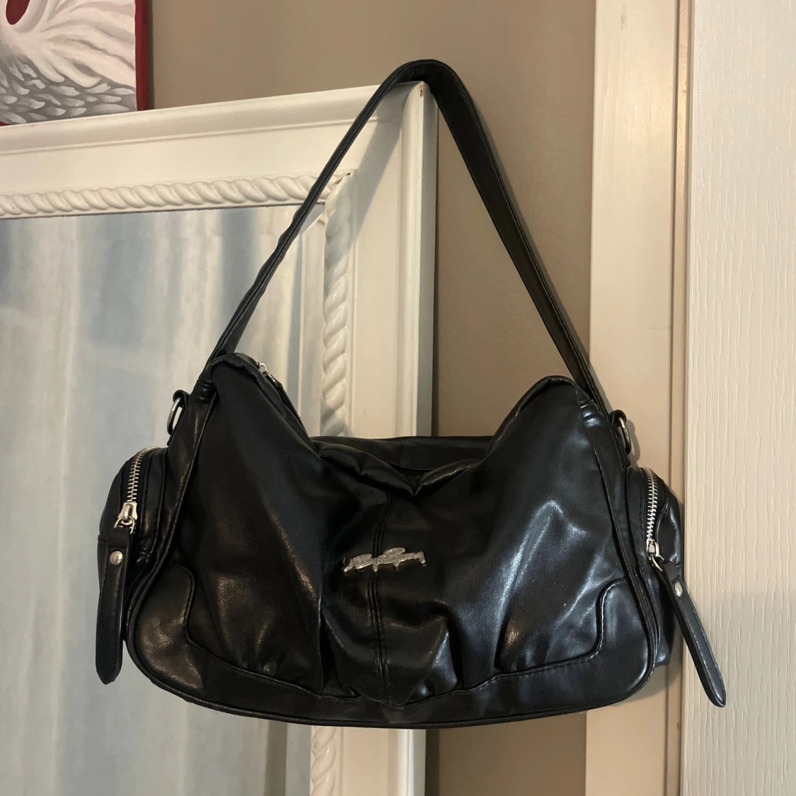 Svart axelväska från L.Credi i skinn - 1