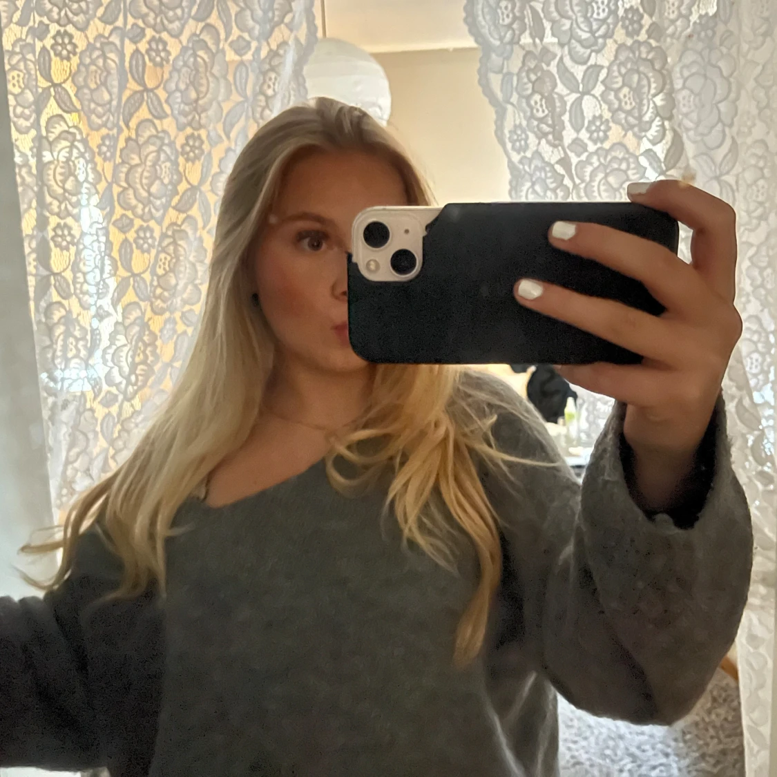 Grå stickad oversized tröja