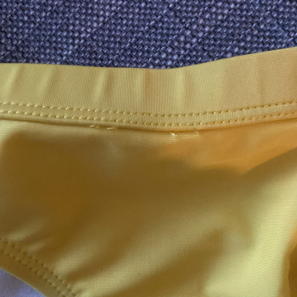 Gul bikini från Calvin Klein - 3