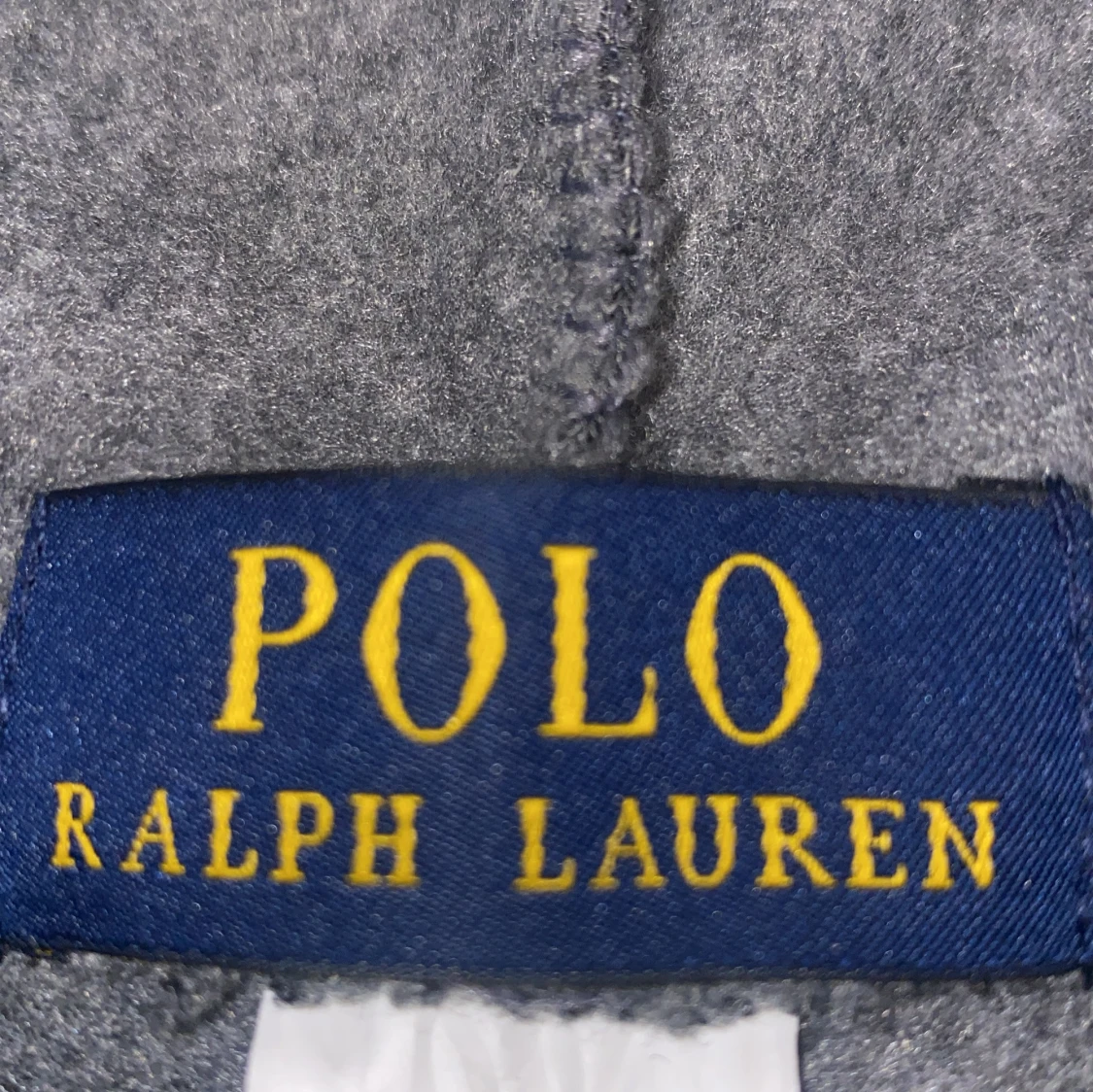 Grå hoodie från Polo Ralph Lauren - 2
