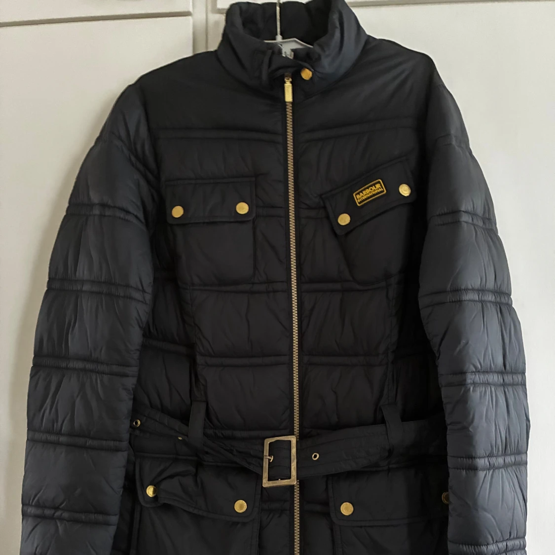 Svart pufferjacka från Barbour - 1