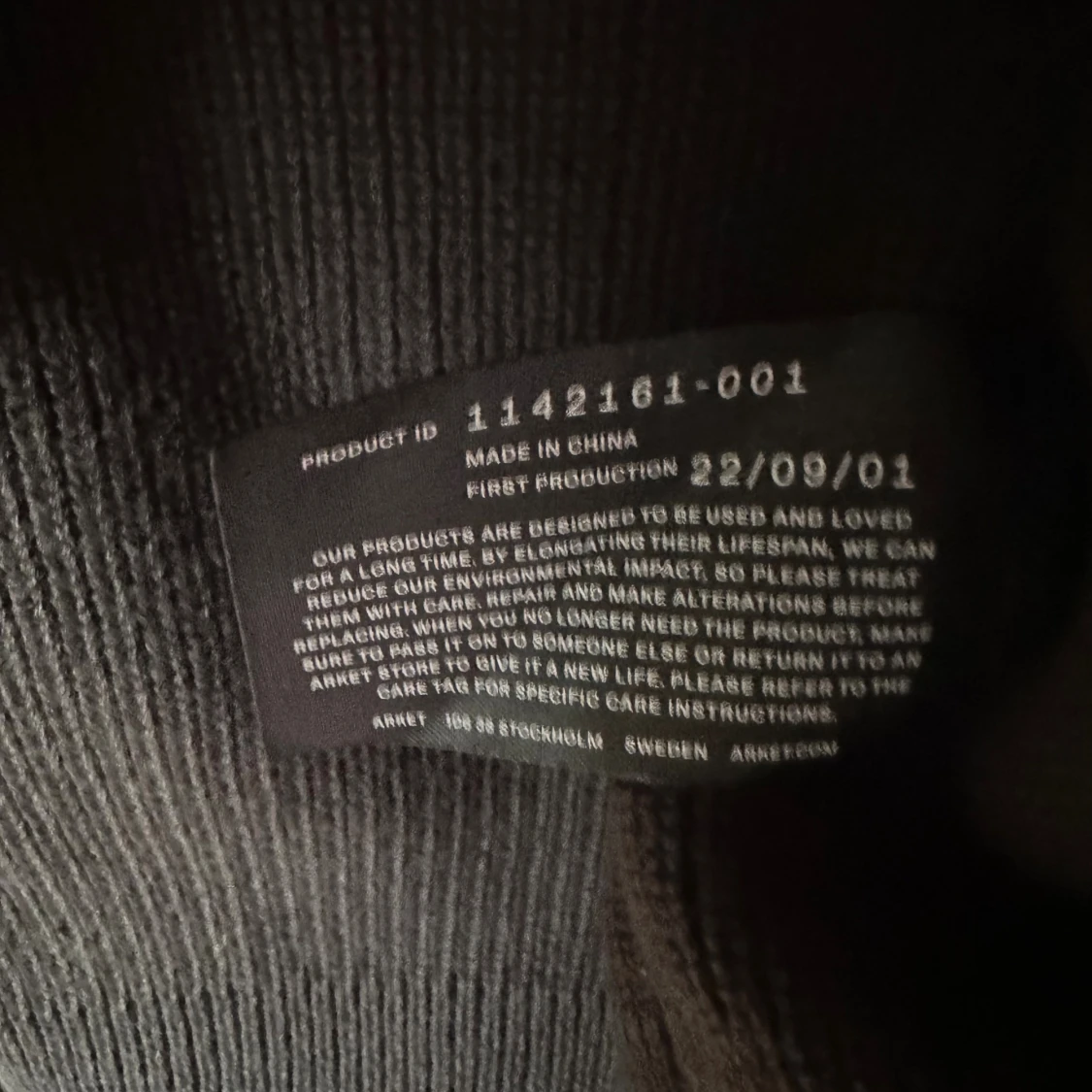 Mörkgrön stickad tröja från ARKET - 3