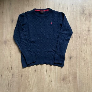 Morris tröja - Kabelstickad i merinoull. Fint skick, stlk XS/ XXS. Hör gärna av er om ni har frågor