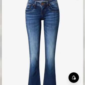 Ltb jeans valerie  - Säljer mina snygga jeans från Ltb. Det är modellen Valerie så de är lågmidjade och bootcut 💙 Använda ett fåtal gånger- säljer då de är för stora. Inte mina bilder 