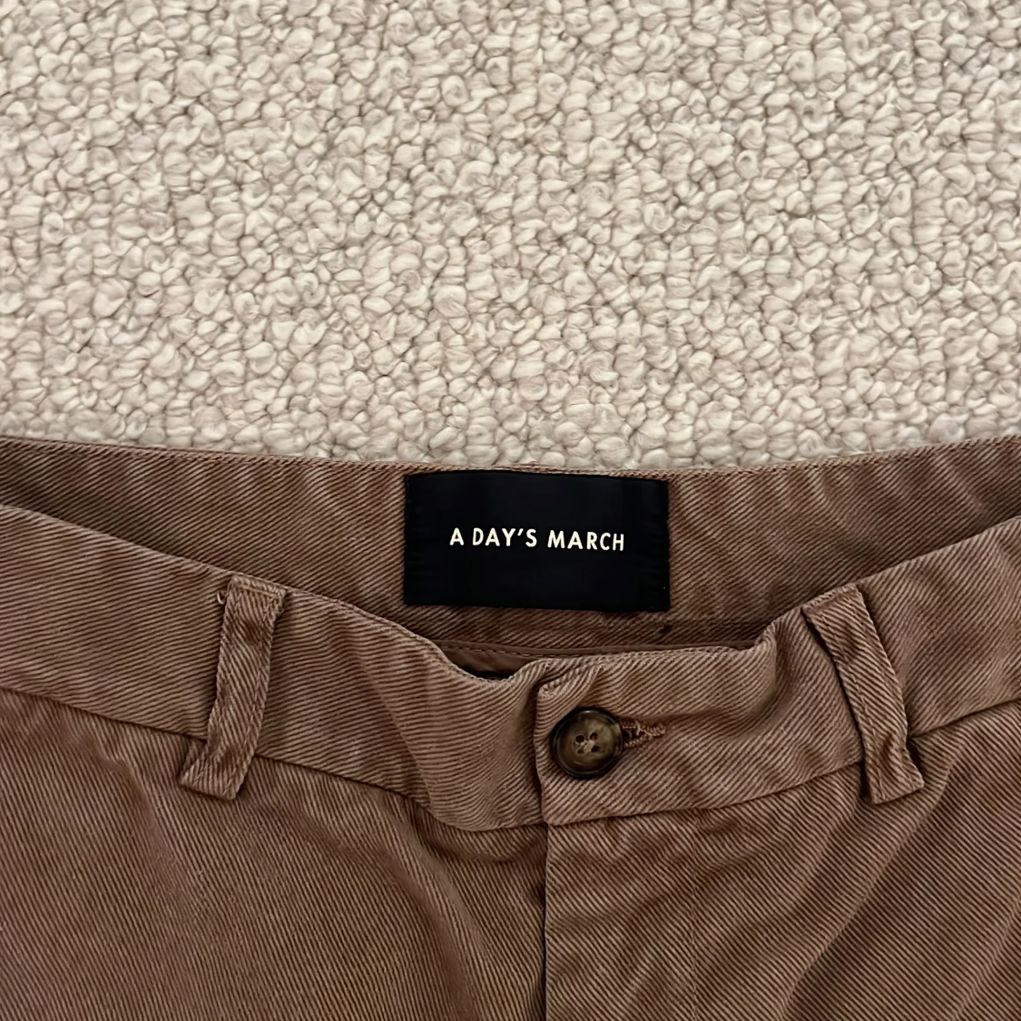 Bruna/beiga chinos från A Day's March - 1