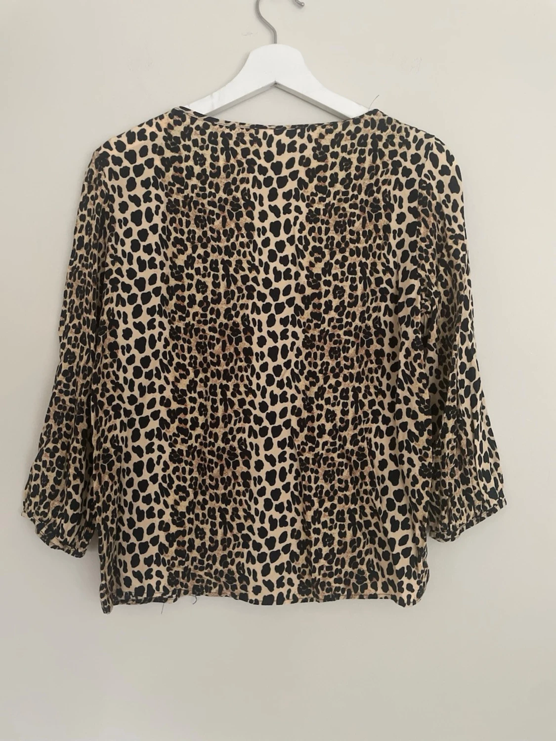 Leopardmönstrad blus från Mango - 3
