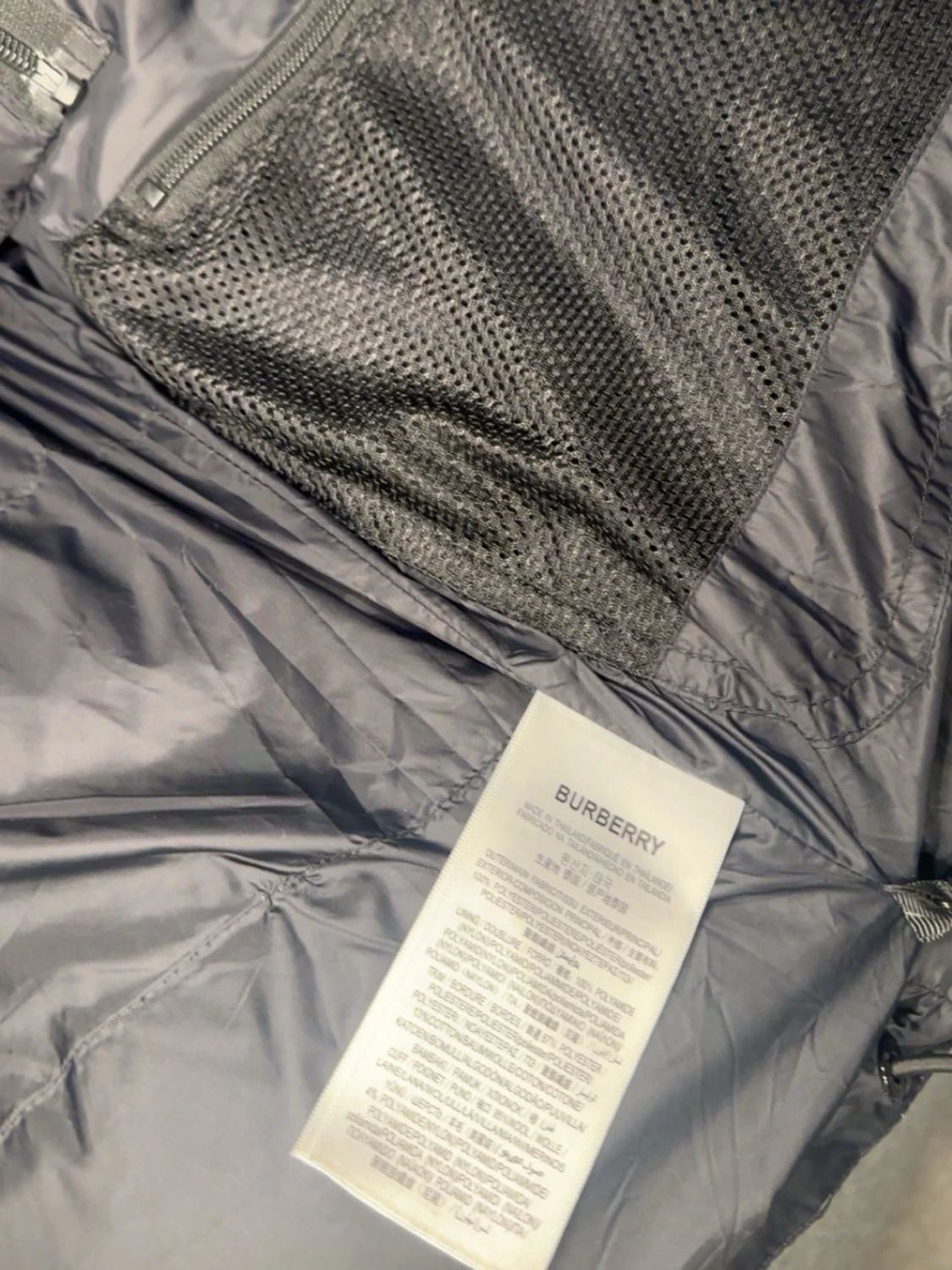 Svart dunväst med huva från Burberry - 5