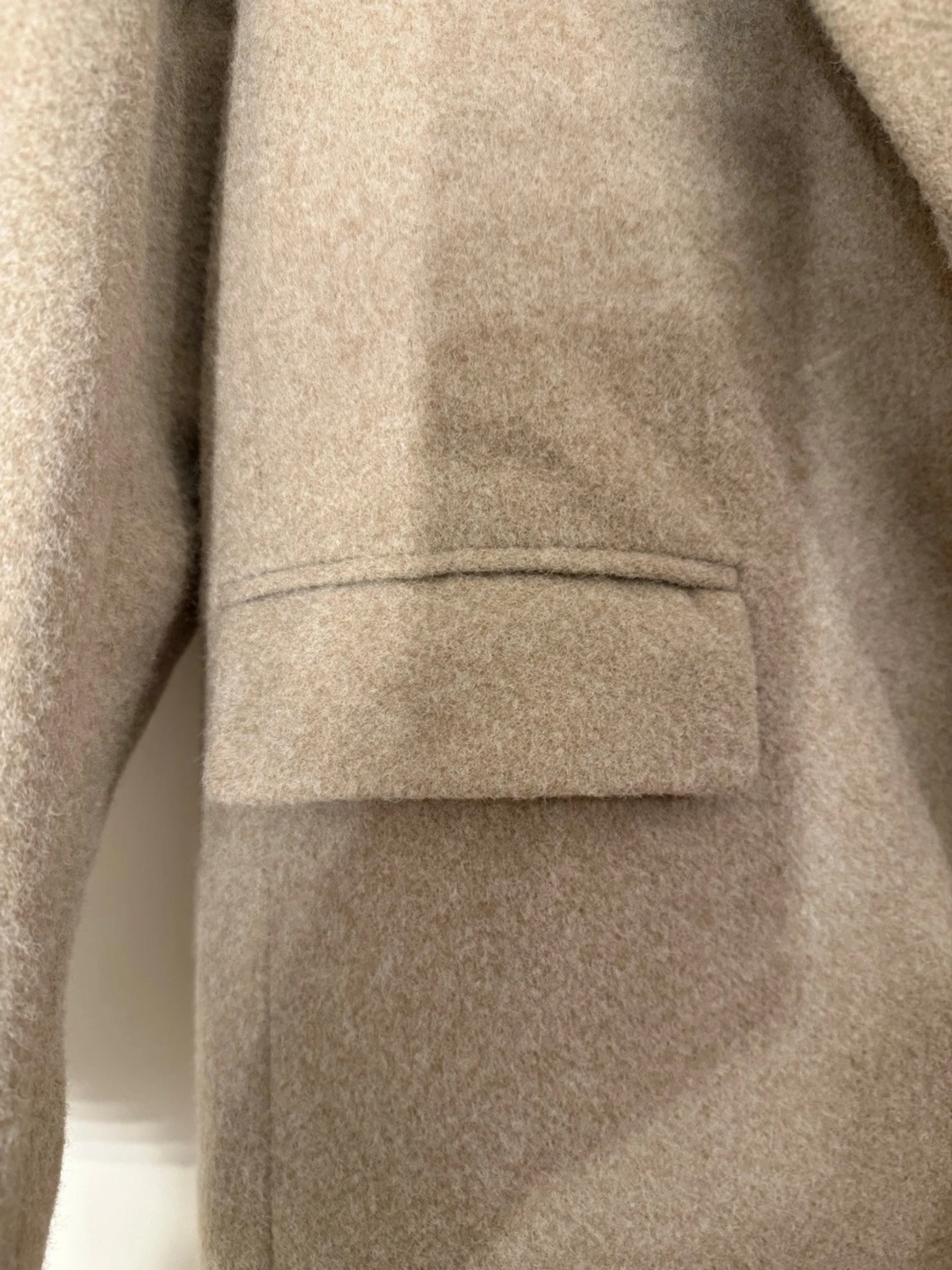Beige kappa från H&M med knappar - 2