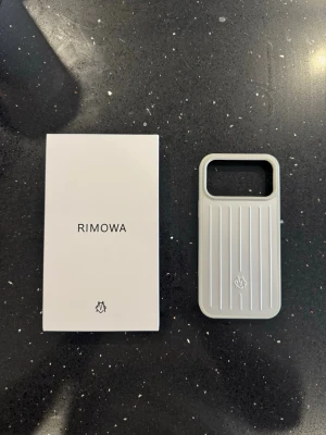  Rimowa mobilskal - Passar iphone 17 pro max