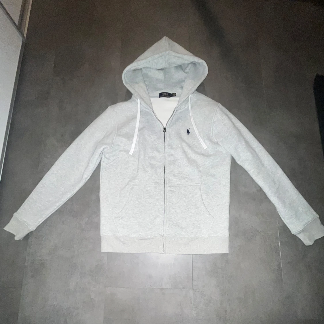 Grå hoodie från Ralph Lauren